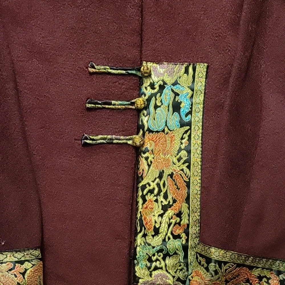 Traditional style jacket - Picture 2 of 5